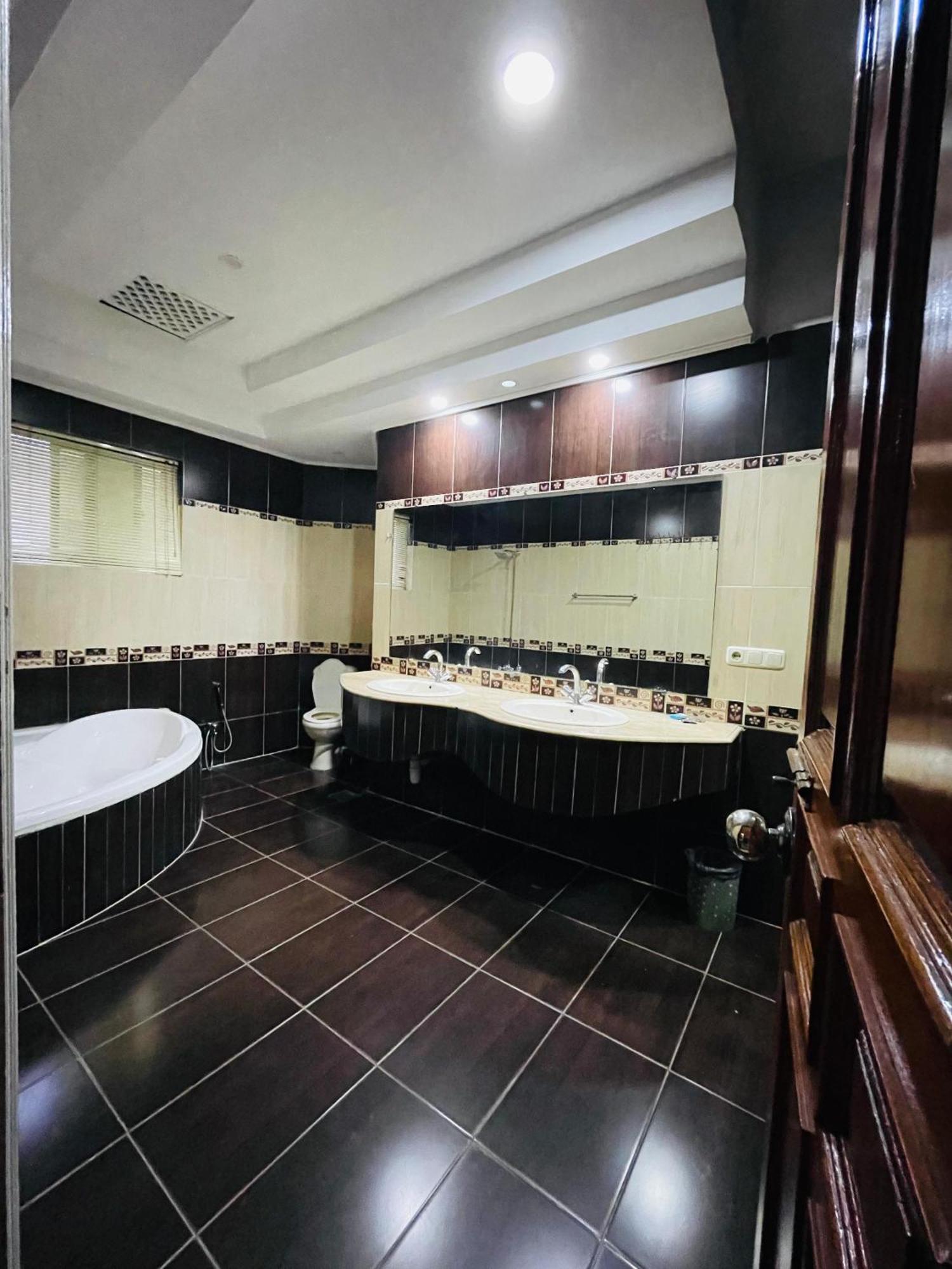 Executive Galaxy Guest House Islamabad Buitenkant foto