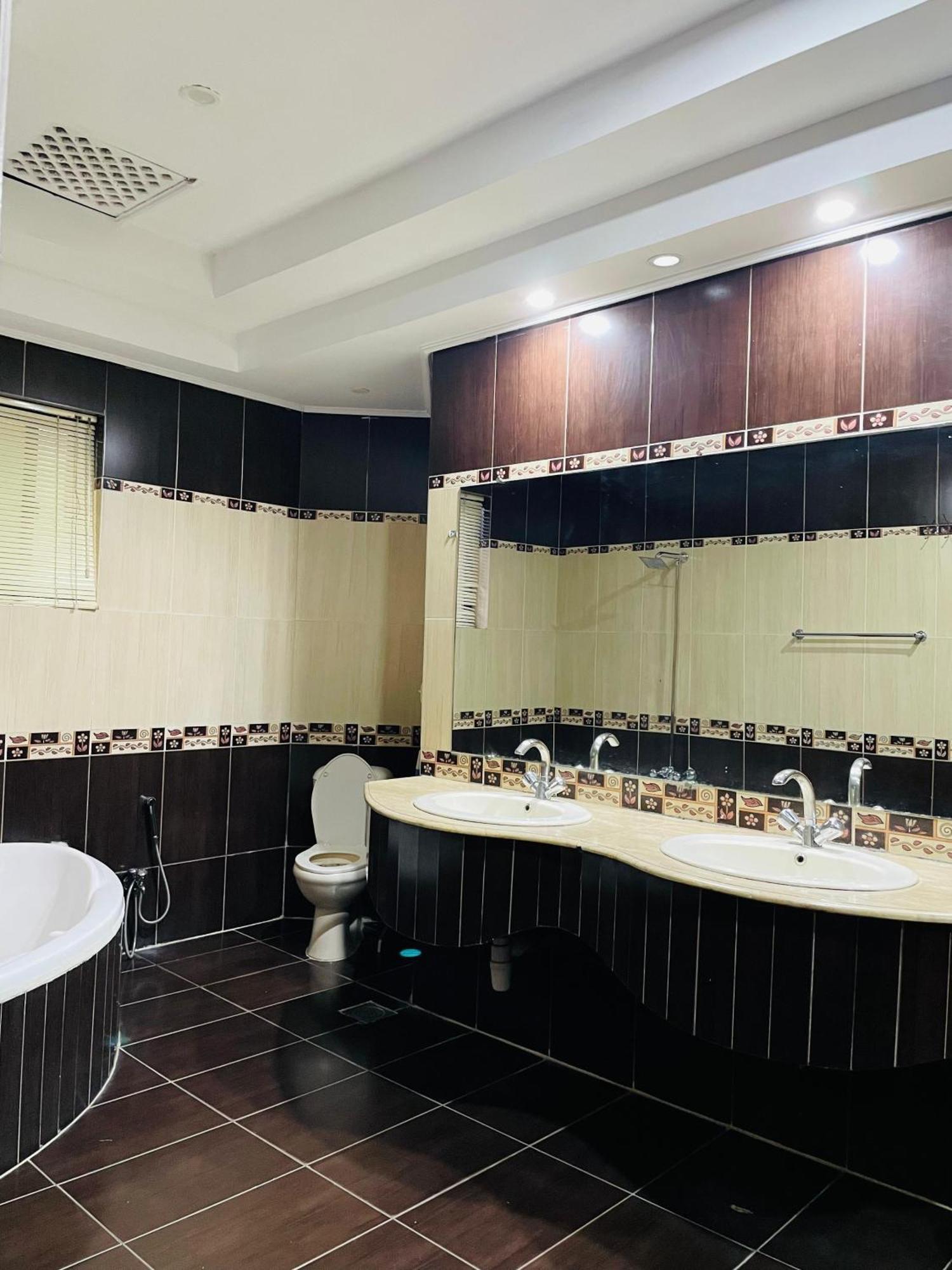 Executive Galaxy Guest House Islamabad Buitenkant foto